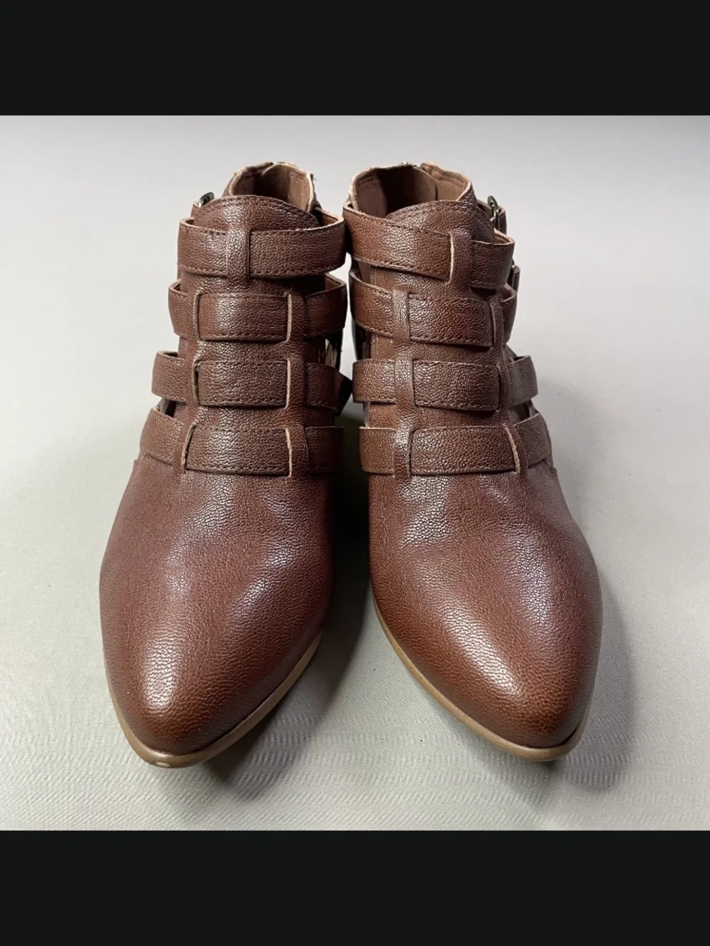 Clarks mena shoes